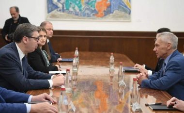 Vuçiq sërish ‘këshillohet’ me ambasadorin rus Bocan-Kharchenko në raport me Kosovën