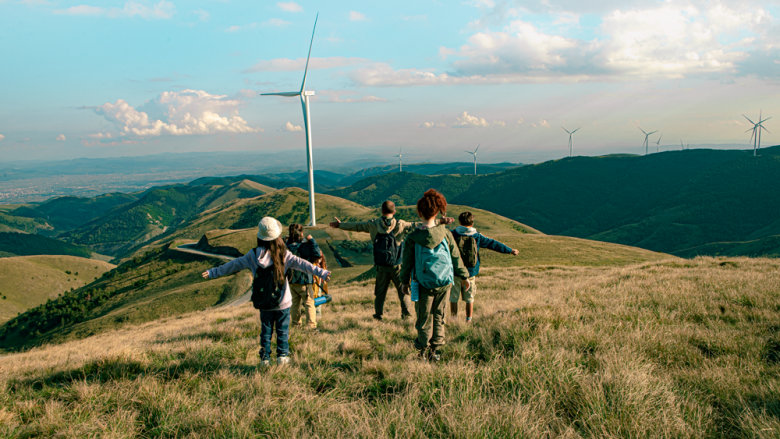 Nxënësit habisin mësuesin: shikoni se si mund të krijohet energjia e pastër elektrike!