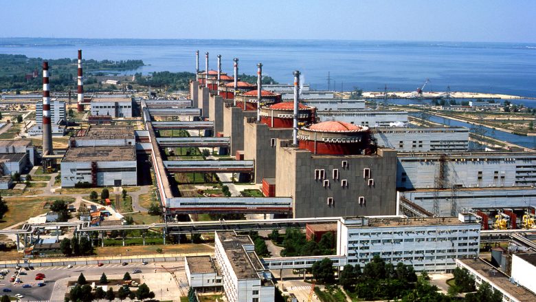 Mijëra punonjës të termocentralit bërthamor të Zaporizhias refuzojnë të bashkëpunojnë me Rusinë