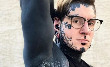Burri bëri tatuazh gati të gjithë trupin – publikon imazhet e para në rrjetet sociale