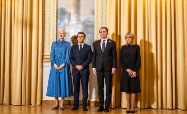 Kryeministri Kurti publikon fotografi nga pritja në Pallatin Elysee