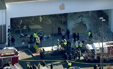 Me veturë përplaset në dyqanin e Apple në Massachusetts, humb jetën një person dhe 16 tjerë lëndohen