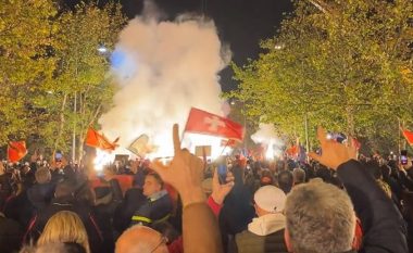 Tjetër protestë masive në Podgoricë: Kurrë një Mal të Zi siç e ëndërron Vuçiqi