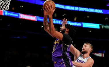 Lakers pësojnë humbjen e pestë radhazi, mposhten nga Sacramento Kings