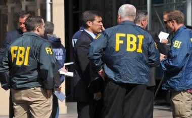 Mali i Zi ekstradoi dy persona në SHBA nga lista e më të kërkuarve të FBI-së