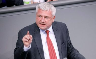 Çështja e targave ilegale, deputeti gjerman kritikon ashpër Bashkimin Evropian