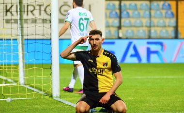 Jetmir Topalli vazhdon shkëlqimin në Turqi, gol e asistim për Istanbulsporin