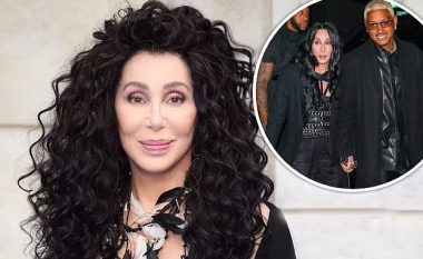 Cher konfirmon lidhjen me producentin 40 vjet më të ri, Alexander Edwards: Dashuria nuk e njeh matematikën