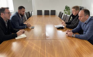 Ministri Krasniqi viziton Zveçanin dhe Zubin Potokun, përcolli procesin e ofrimit të shërbimeve për qytetarët