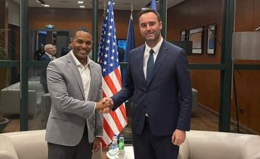 Kongresmeni amerikan Torres vjen në Kosovë, Konjufca i uron mirëseardhje
