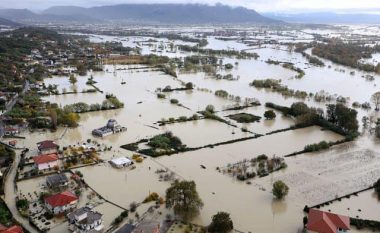 Përmbytjet në Shkodër, përmirësohet situata e reshjeve