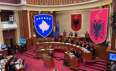 Lindita Nikolla: Kosova dhe Shqipëria shtete të pavarura me aletatë të fuqishëm si ShBA-të