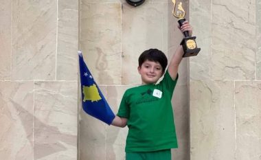 Nxënësi nga Kosova fiton vendin e parë në Dubai në garën ndërkombëtare të matematikës