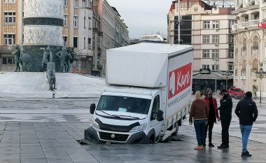 Arrestohet personi i cili me kamionin e tij hyri në sheshin “Maqedonia” në Shkup