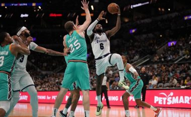 Shkëlqejnë Davis e James, Lakers marrin fitore në udhëtim te Spurs