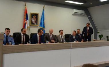 Lista Serbe vendos të largohet nga institucionet e Kosovës – Rakiq jep dorëheqje nga pozita e ministrit