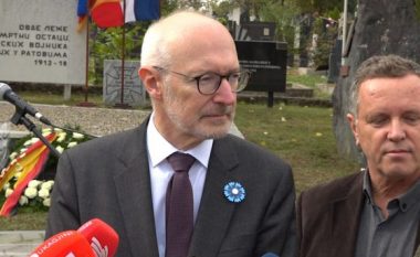 Franca reagon pas situatës së krijuar, i kërkon Kosovës që të pranojë propozimin e BE-së për targat