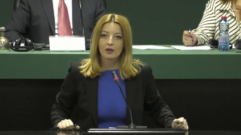 Arsovska kërkon që këshilltarët e OBRM-PDUKM-së të mbështesin nismën për blerjen e autobusëve të rinj