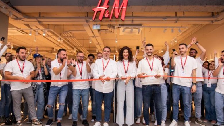 Emocion për dyqanin e parë të H&M në Prishtinë