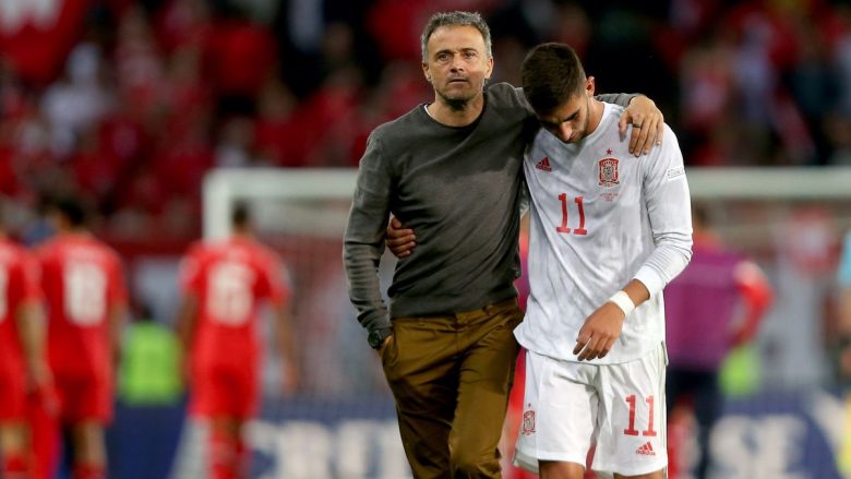 Enrique bën shaka me dhëndrin e tij që luan te Spanja: E kam patjetër ta ftoj, pasi në të kundërtën vajza ime ma heq kokën