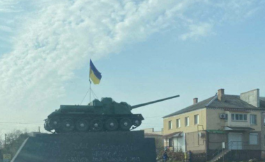 Shumë ushtarë rusë nuk mundën të largoheshin nga Khersoni dhe janë veshur me rroba civile, disa u mbytën rrugës gjatë tërheqjes