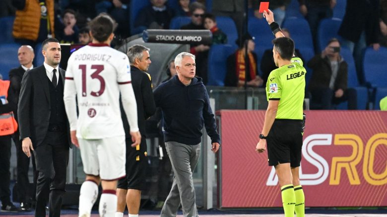 Jose Mourinho dënohet me dy ndeshje në Serie A pas kartonit të kuq ndaj Torinos