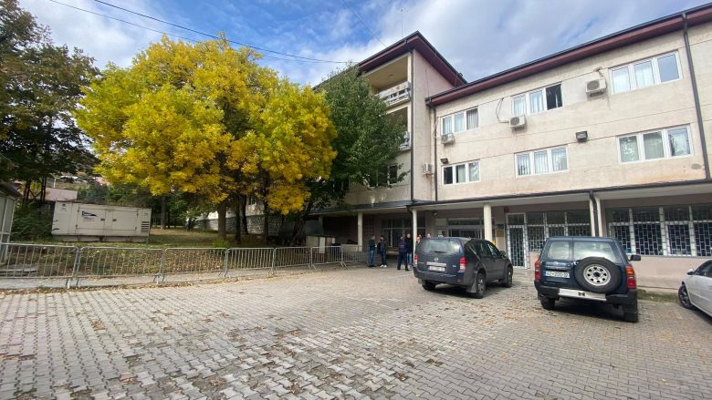 Pas dorëheqjeve në veri – tre prokurorë transferohen në Prokurorinë e Mitrovicës