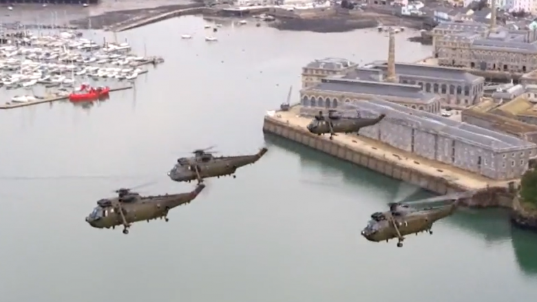 Mbretëria e Bashkuar do ta furnizojë Ukrainën me helikopterë “Sea King”
