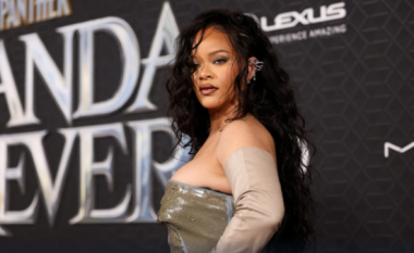 Rihanna publikon këngën e dytë për “Black Panther” – fansat të zhgënjyer me muzikën e saj të rikthimit