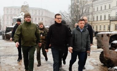Kryeministri polak viziton Kievin për të përkujtuar viktimat e urisë