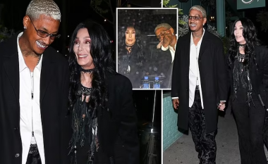 Cher nuk e fsheh lidhjen me partnerin 40 vjet më të ri – fotografohet në darkë romantike me Alexander Edwards