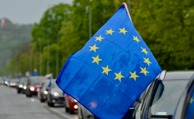 Bashkimi Evropian propozon rregulla më të rrepta në lidhje me emetimet e veturave të reja