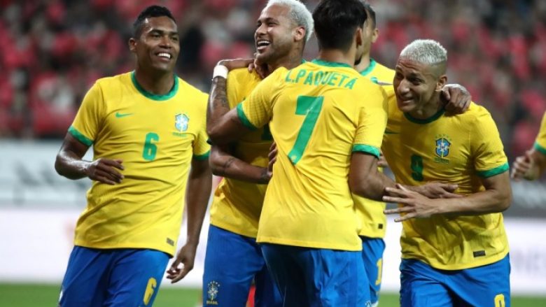 Brazili ka një ‘mangësi’ në formacion që mund t’i kushtojë me trofeun, ankesat më të mëdha vijnë për Dani Alvesin