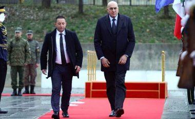 Ministri italian i Mbrojtjes në Kosovë: Me Mehajn biseduam për tema të zorshme