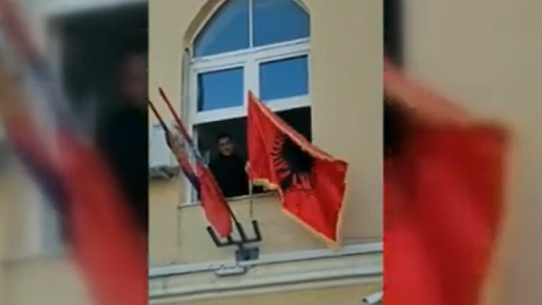 Kryetari i Komunës së Preshevës ngre flamurin kuqezi çdo vit më 28 nëntor: Gjoba ka shkuar 10 mijë euro