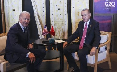 Erdogan takohet me Bidenin në margjinat e Samitit të Liderëve të G20 në Indonezi