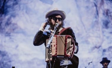 Këngëtari italian Capossela vjen me koncert në Pejë më 8 nëntor: “Unë, Italia dhe bota shpirtërore përtej Adriatikut”