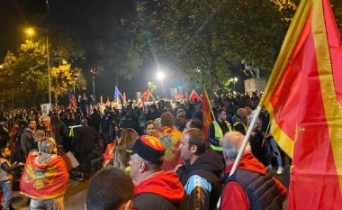 Protesta të mëdha në Podgoricë: Mali i Zi nuk do të qeveriset nga shtetet e tjera