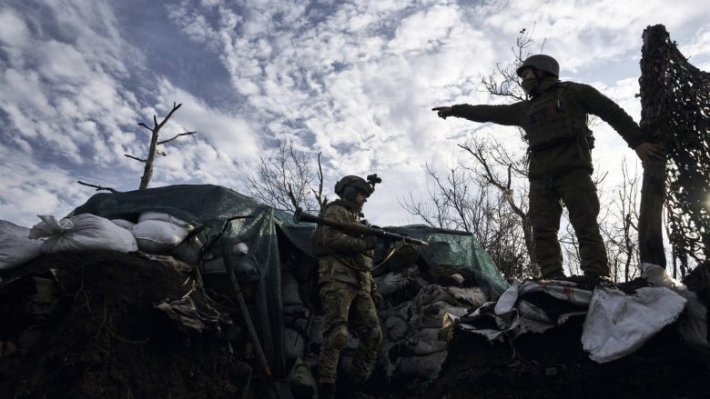 Putini thotë se Rusia është e gatshme të negociojë për luftën në Ukrainë