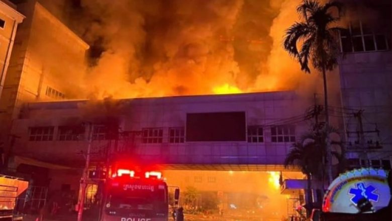 Një zjarr i madh shpërthen në një hotel në Kamboxhia, humbin jetën 10 persona