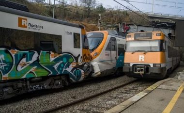 Përplasen dy trena në Spanjë, lëndohen të paktën 155 persona