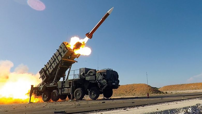 SHBA finalizon planet për të dërguar sistemin e mbrojtjes raketore Patriot në Ukrainë