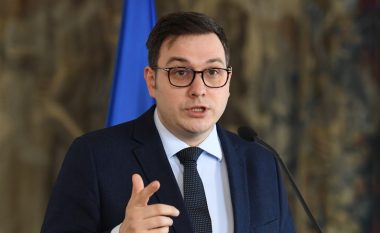 Ministri i Jashtëm i Çekisë: Të largohen barrikadat, Kosova të tregojë përmbajtje