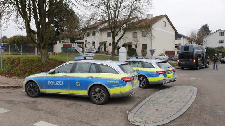 Ishin duke shkuar në shkollë, dy vajza plagosen rëndë pas një sulmi me thikë në Illerkirchberg të Gjermanisë