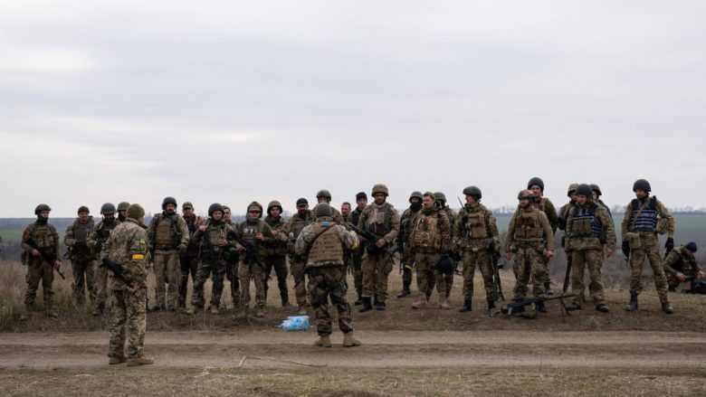 SHBA po shqyrton ‘zgjerimin dramatik’ në stërvitjen e trupave ukrainase