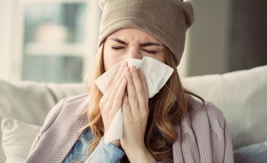 Pse njerëzit sëmuren me grip gjatë dimrit, shkencëtarët gjejnë arsyen biologjike