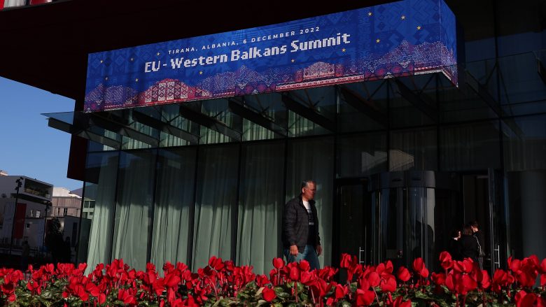 730 gazetarë dhe 14 delegacione në Tiranë, detajet e samitit të BE-së