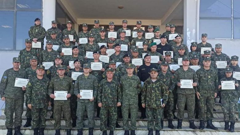 Në 110 vjetorin e krijimit të Forcave të Armatosura, certifikohen pesë nënoficerë të FSK-së në Shqipëri