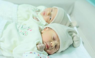 Prindërit e 36 mijë të porsalindurve kanë marrë bonusin e bebes në Shqipëri këtë vit