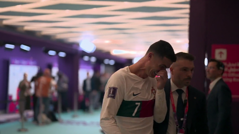Fundi i një ëndrre: I mërzitur dhe me lot në sy Cristiano Ronaldo largohet nga Kupa e Botës